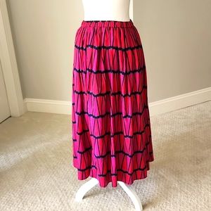 Fillil Cotton Skirt, elastic waist Size Small NWOT, with vibrant pink and purple